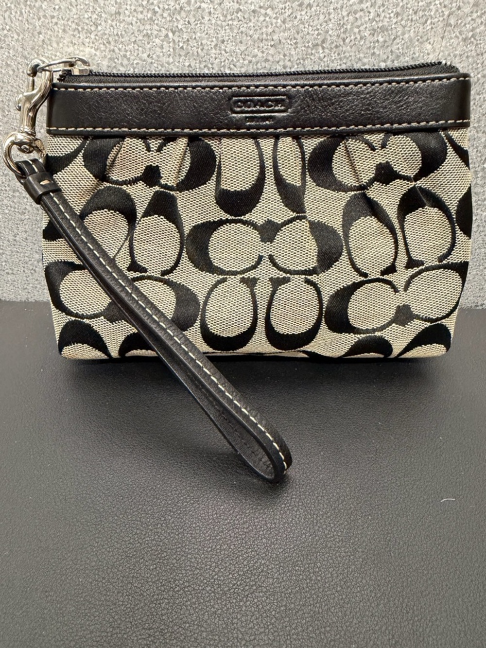 Coach Signature Canvas Wristlet Black Ivory Monogram Y2K